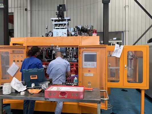 4 Cavity Automatic Extrusion Blow Molding Machine For HDPE LDPE PP