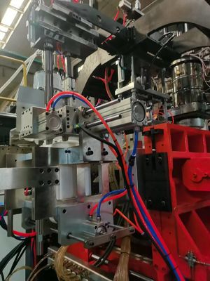 7.5kW Extruder Motor PET Plastic Bottle Blow Molding Machine With Auto Defleshing